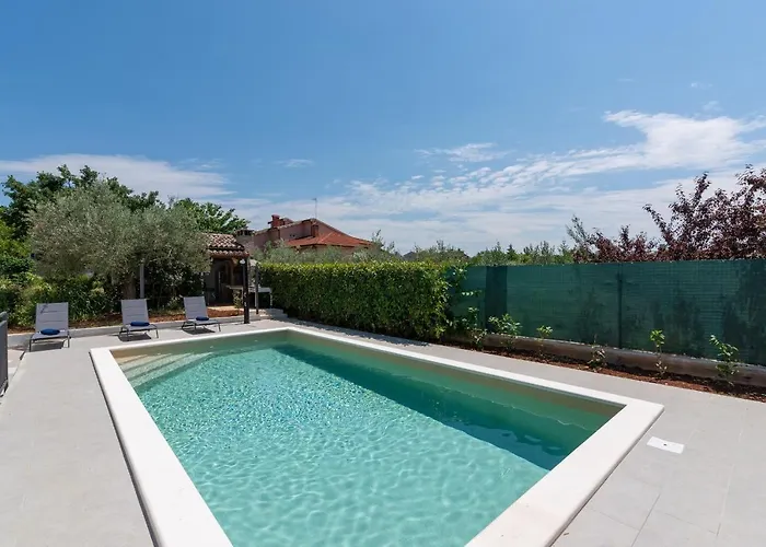 Hh Korsa With Pool